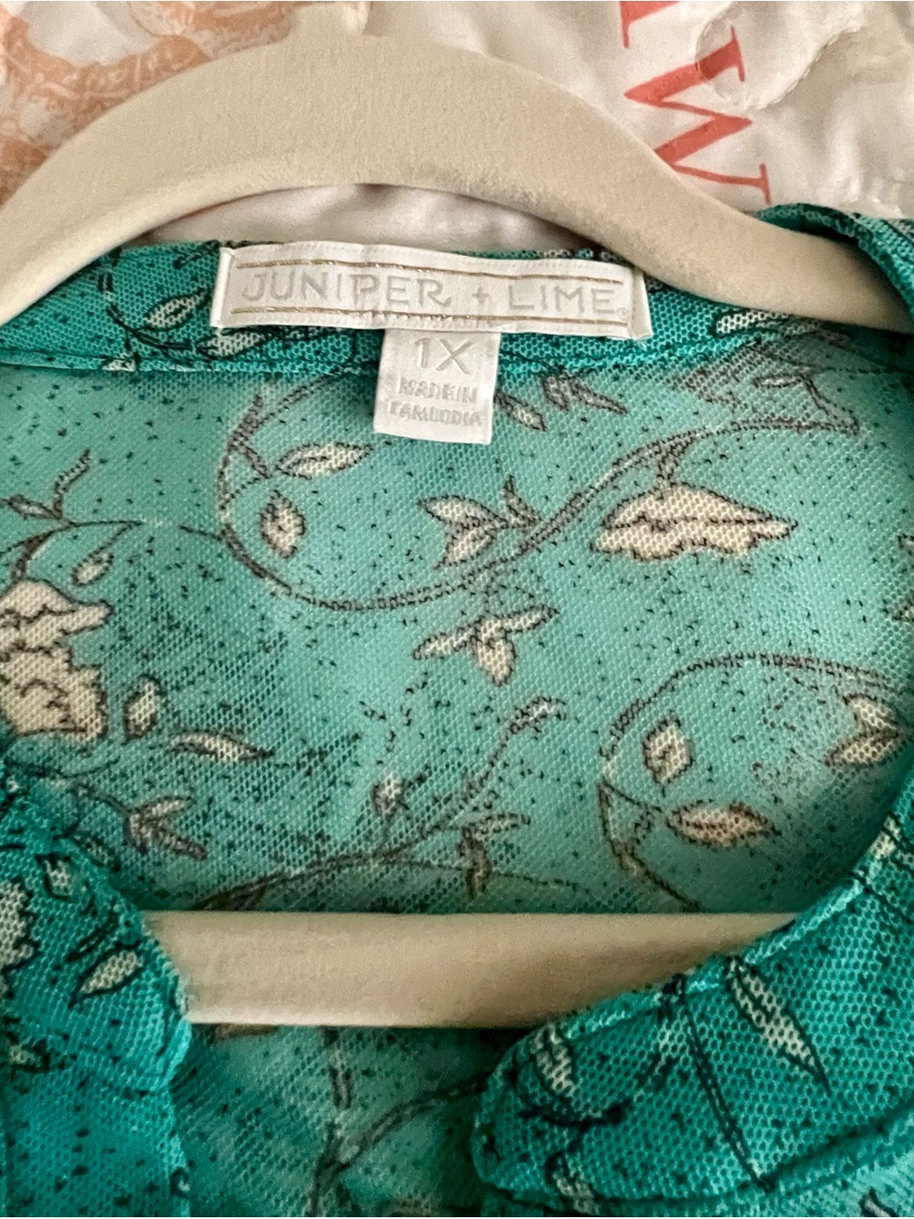 Juniper + Lime Women's Green Floral Camisole